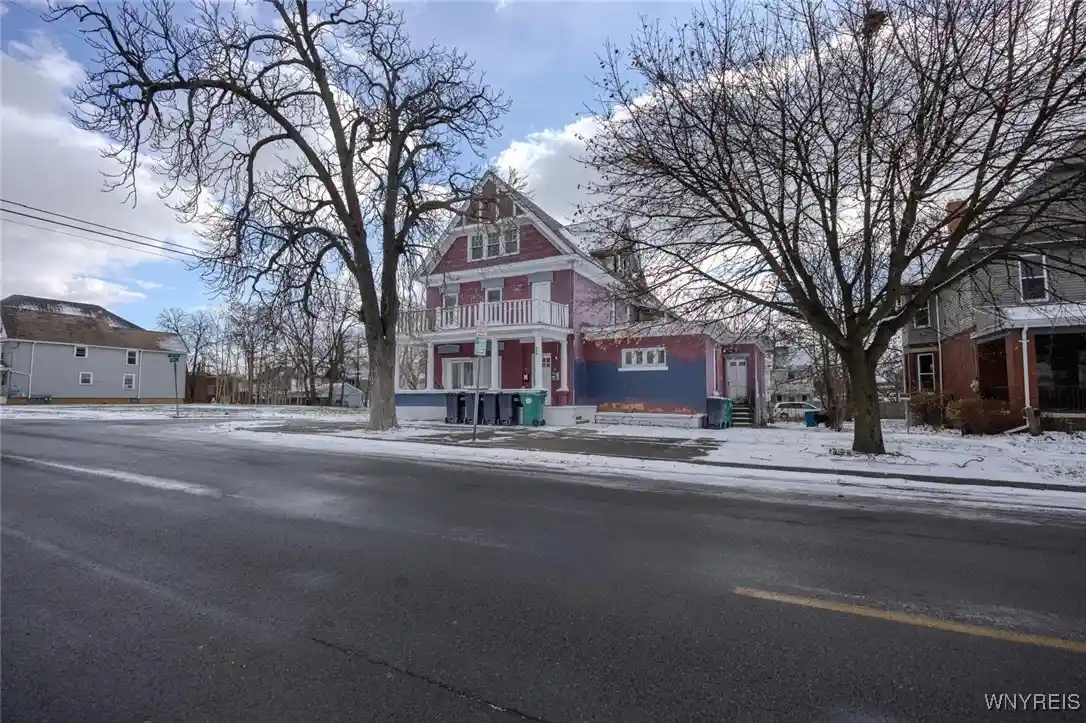 Photo 1 of Sale Pending at 955 Niagara Ave, Niagara Falls, NY 14305 | MLS# B1653895 | Listing updated on 2026-03-05