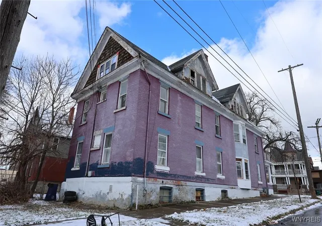 Listing Photo 4 - Condo for sale in building located at 955 Niagara Ave, Niagara Falls, NY 14305