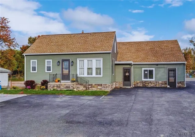 1st image of 3958 Southwestern Blvd, Orchard Park, NY 14127 | MLS# B1654749