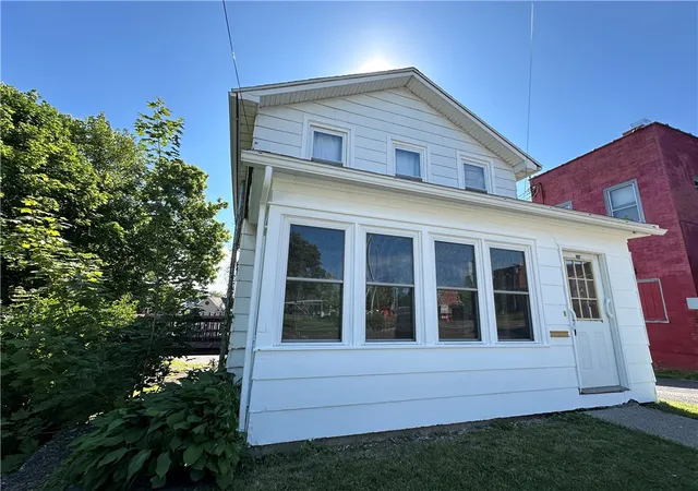 Homes for sale in Geneva City, NY | 245 N Main St, Geneva City, NY 14456 | MLS# R1644103