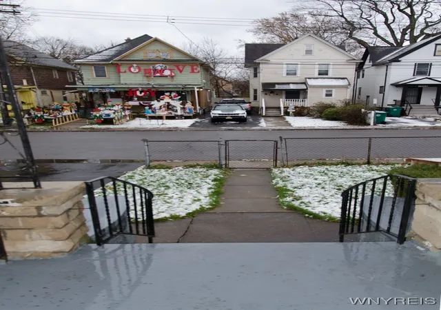 Photo 4 of Single family home for sale at 1852 Niagara Ave, Niagara Falls, NY 14305 | MLS# B1655079 | Listing updated on 2026-06-15
