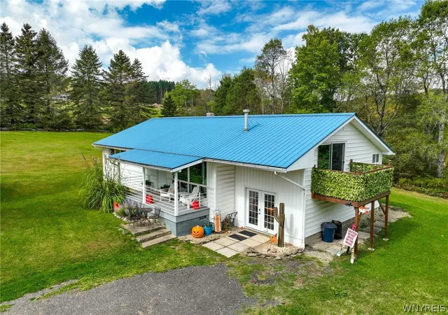 Homes for sale in Mansfield, NY | 7020 Route 242 W, Mansfield, NY 14731 | MLS# B1654868