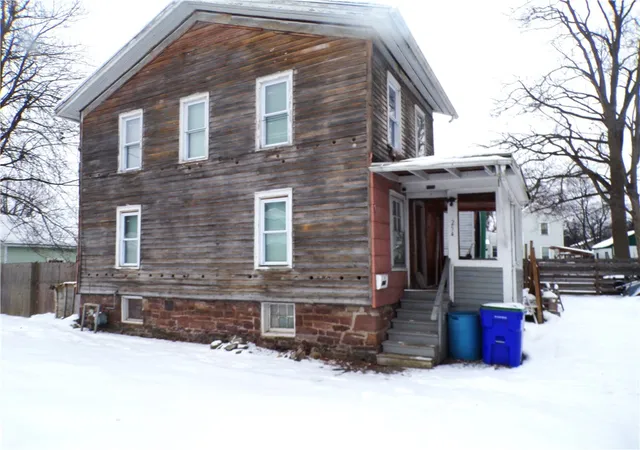 Homes for sale in Albion, NY | 254 E Bank St, Albion, NY 14411 | MLS# R1655292