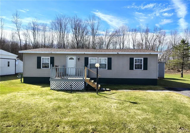 Homes for sale in Westmoreland, NY | 131 Pazdur Blvd S, Westmoreland, NY 13440 | MLS# S1655312