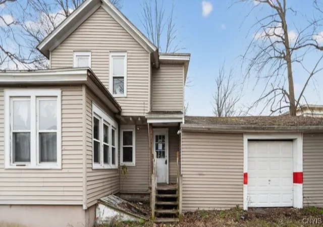 Homes for sale in Brutus, NY | 2732 Green St, Brutus, NY 13166 | MLS# S1655643