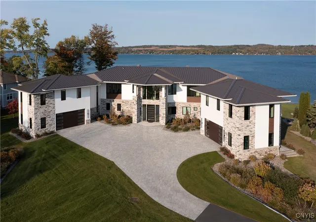 1st image of 1812 W Lake Rd, Skaneateles, NY 13152 | MLS# S1654710