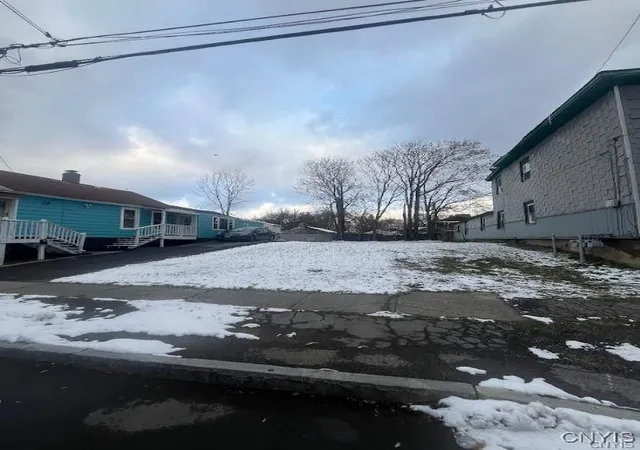 1st image of 106 Steuben St, Syracuse, NY 13208 | MLS# S1656269