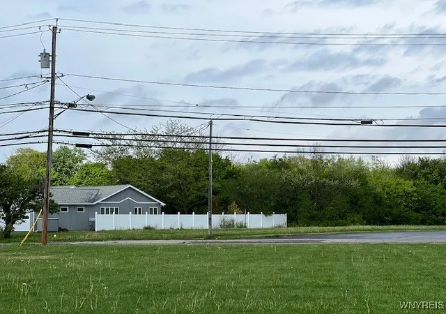 2nd image of 3225 Military Rd, Niagara Falls, NY 14304 | MLS# B1655770