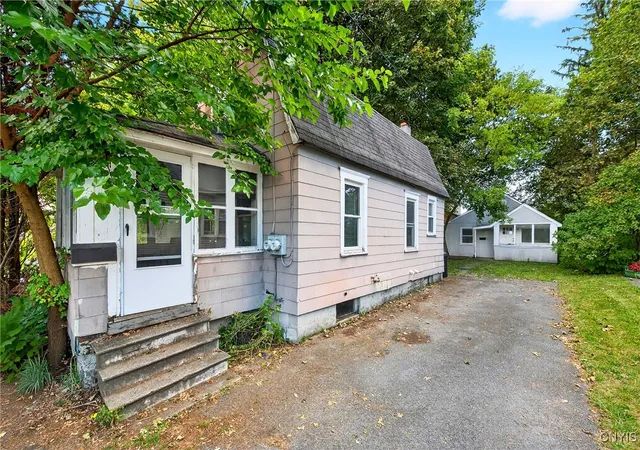 Homes for sale in De Witt, NY | 308 Nelson Ave, De Witt, NY 13057 | MLS# S1656092