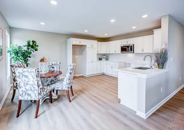 Homes for sale in Cheektowaga, NY | 150 Cloverleaf Ct #1, Cheektowaga, NY 14043 | MLS# B1656440