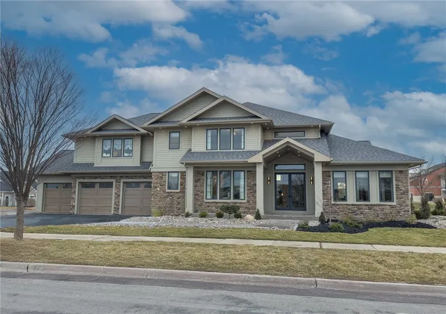 2nd image of 10 Pendleton Hill Rd, Rochester, NY 14618 | MLS# R1656454