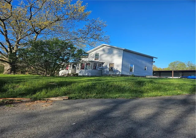 Homes for sale in Palmyra, NY | 2351 Lyon Rd, Palmyra, NY 14522 | MLS# R1656690
