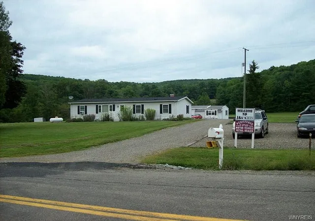 2nd image of 1829 County Route 5, Addison, NY 14801 | MLS# R1656838