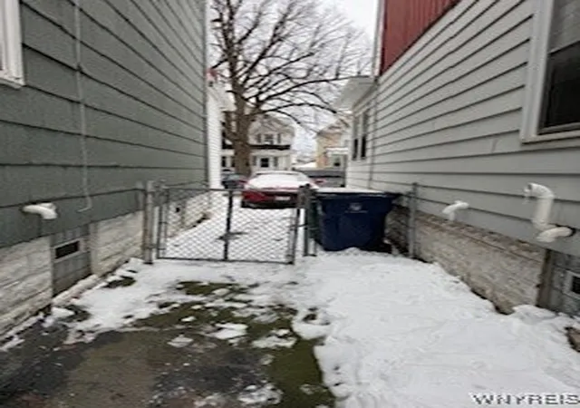 Listing Photo 2 - Condo for sale in building located at 80 Hayden St, Buffalo, NY 14210 - Unit #