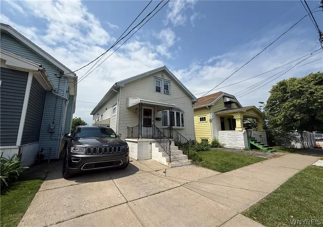 2nd image of 112 Rosedale St, Buffalo, NY 14207 | MLS# B1654763