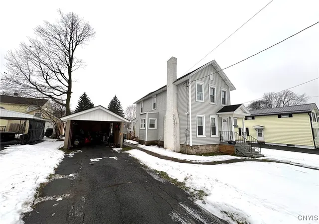 Photo 2 of Single family home for sale at 48 Augustus St, Auburn, NY 13021 | MLS# S1657259 | Listing updated on 2026-07-31