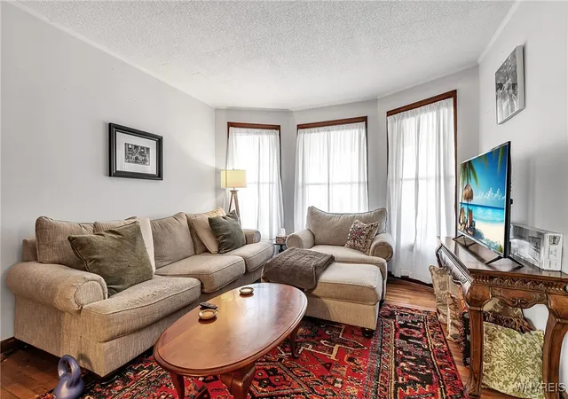 5th image of 371 Potomac Ave, Buffalo, NY 14213 | MLS# B1657150