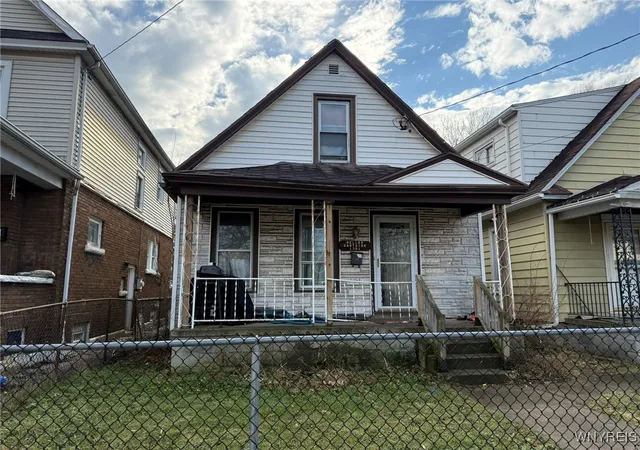 Homes for sale in Niagara Falls, NY | 1351 North Ave, Niagara Falls, NY 14305 | MLS# B1657792
