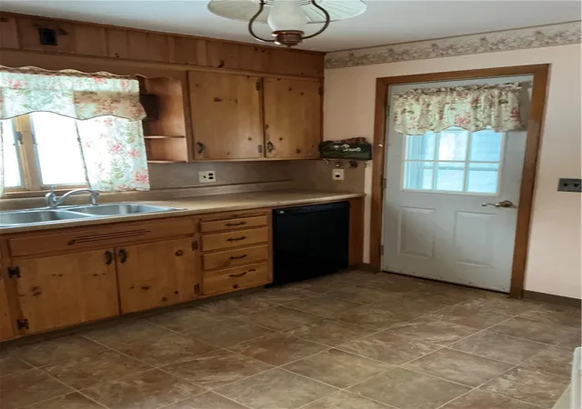 Homes for sale in Smethport Boro, PA | 808 W Water, Smethport Boro, PA 16749 | MLS# R1657910
