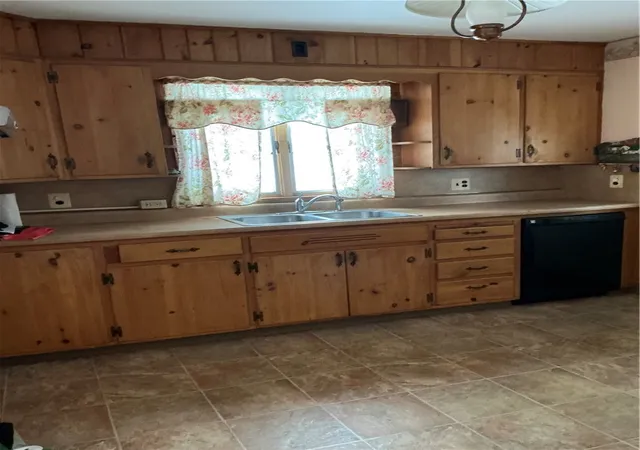 Homes for sale in Smethport Boro, PA | 808 W Water, Smethport Boro, PA 16749 | MLS# R1657910