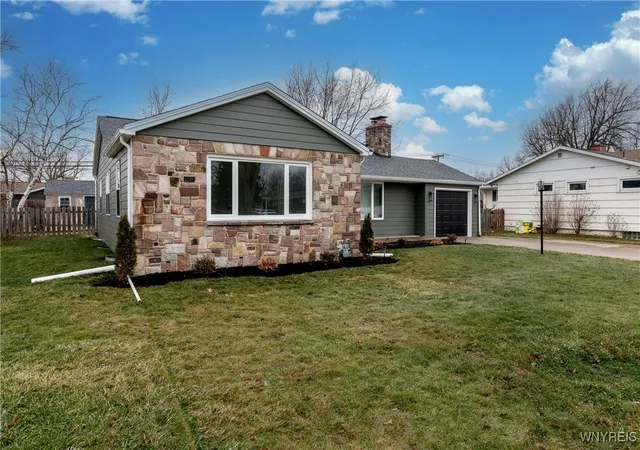 2nd image of 2042 Parker Blvd, Tonawanda, NY 14150 | MLS# B1657789