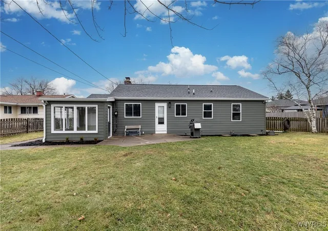 5th image of 2042 Parker Blvd, Tonawanda, NY 14150 | MLS# B1657789