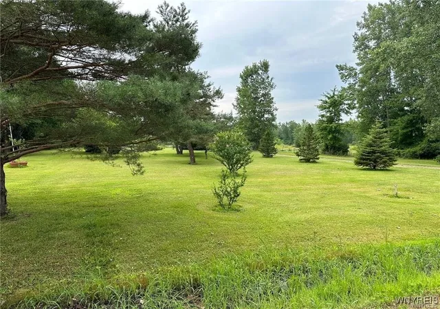 1st image of 5674 Chestnut Rd, Newfane, NY 14108 | MLS# B1658130