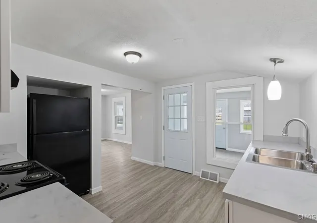 Homes for sale in Fulton, NY | 221 W 5Th St S, Fulton, NY 13069 | MLS# S1651354