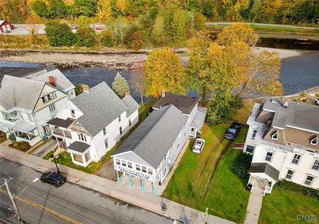 Homes for sale in Manheim, NY | 28 N Main St, Manheim, NY 13329 | MLS# S1658164