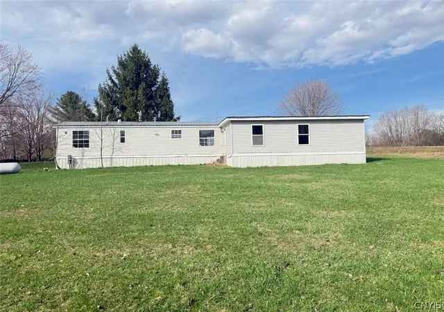 Homes for sale in Amboy, NY | 18 Little Pond Rd, Amboy, NY 13493 | MLS# S1658155