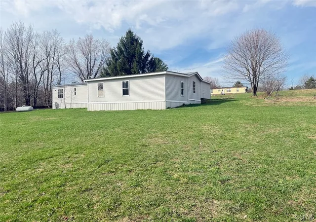 Homes for sale in Amboy, NY | 18 Little Pond Rd, Amboy, NY 13493 | MLS# S1658155