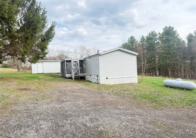 Homes for sale in Amboy, NY | 18 Little Pond Rd, Amboy, NY 13493 | MLS# S1658155