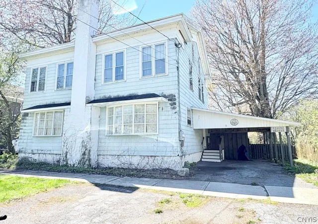 1st image of 171 S Market St, Cape Vincent, NY 13618 | MLS# S1658542