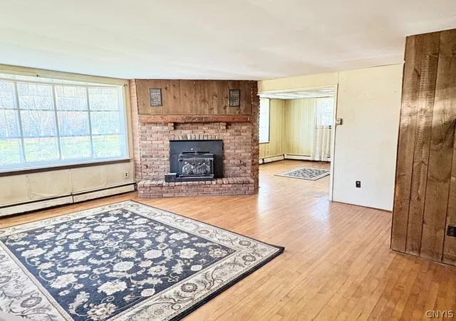 Photo 5 of Single family home for sale at 171 S Market St, Cape Vincent, NY 13618 | MLS# S1658542 | Listing updated on 2026-08-04