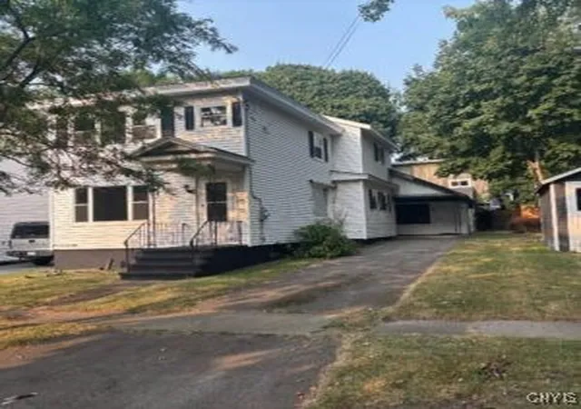 2nd image of 223 W 6th St, Oswego, NY 13126 | MLS# S1658508