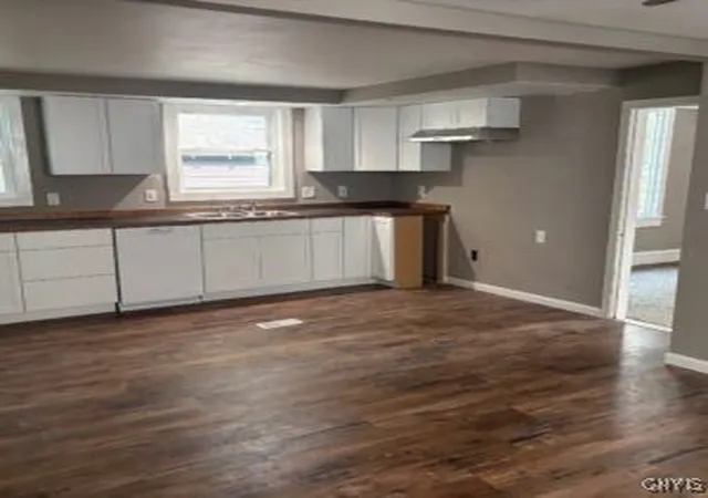 Photo 3 of Single family home for sale at 223 W 6th Street, Oswego, NY 13126 | MLS# S1658508 | Listing updated on 2026-07-23