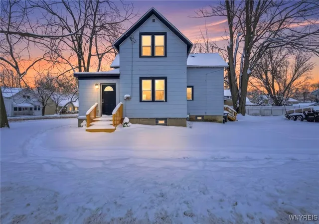 1st image of 399 Fredericka St, North Tonawanda, NY 14120 | MLS# B1658581