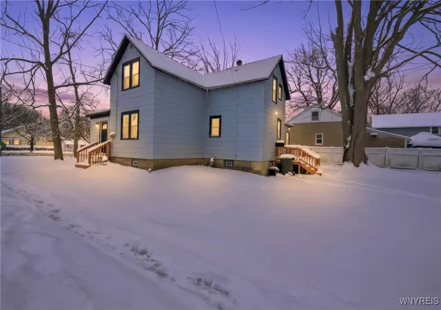 2nd image of 399 Fredericka St, North Tonawanda, NY 14120 | MLS# B1658581