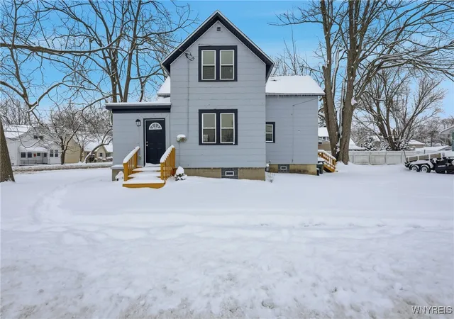 3rd image of 399 Fredericka St, North Tonawanda, NY 14120 | MLS# B1658581