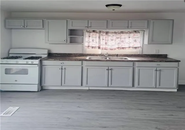 Homes for sale in Elmira City, NY | 307 W Hudson St, Elmira City, NY 14904 | MLS# R1658824