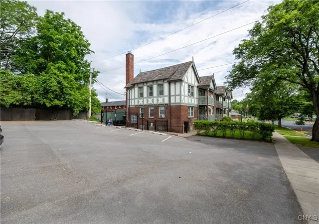 Homes for sale in Syracuse, NY | 109 Brookford Rd #11, Syracuse, NY 13224 | MLS# S1658835