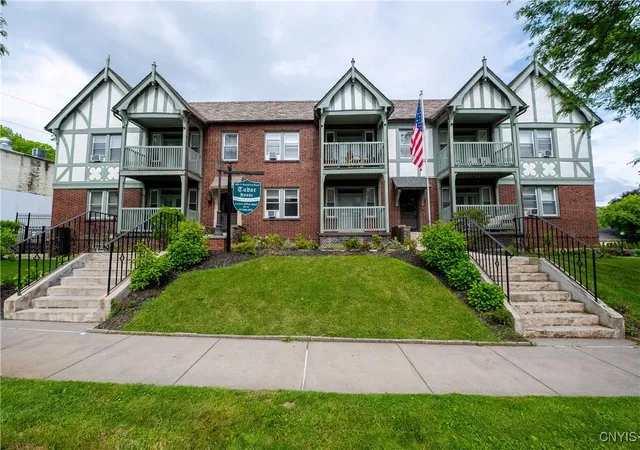 Homes for sale in Syracuse, NY | 109 Brookford Rd #11, Syracuse, NY 13224 | MLS# S1658835