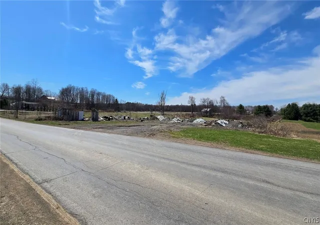 Homes for sale in Schroeppel, NY | 19 Gristwood Rd, Schroeppel, NY 13069 | MLS# S1658884