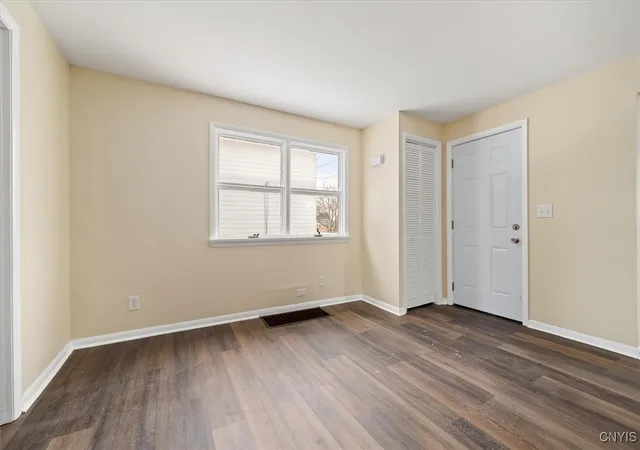 Photo 2 of Single family home for sale at 546 Stone St, Oneida, NY 13421 | MLS# S1658692 | Listing updated on 2026-07-20