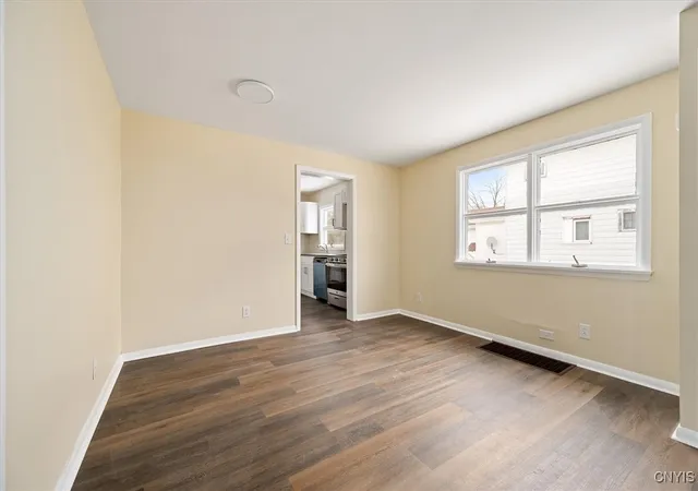 Photo 5 of Single family home for sale at 546 Stone St, Oneida, NY 13421 | MLS# S1658692 | Listing updated on 2026-07-20
