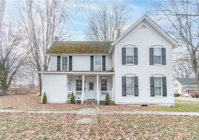 Homes for sale in Cape Vincent, NY | 215 William St, Cape Vincent, NY 13618 | MLS# S1658406