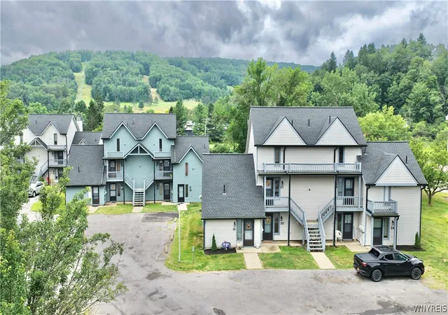 Photo 2 of Townhouse for sale at 20 Wildflower, Ellicottville, NY 14731 | MLS# B1659327 | Listing updated on 2026-08-02