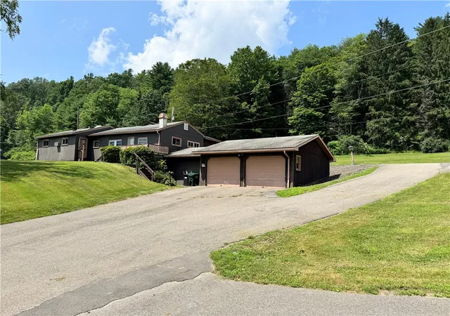 2nd image of 160 Halfway House Rd, Norwich, NY 13830 | MLS# R1659198