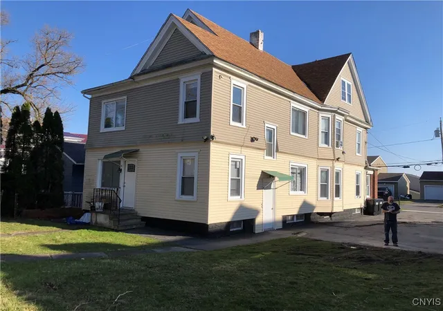 Photo 3 of Sale Pending at 313 315 Robinson St #313, Syracuse, NY 13203 | MLS# S1659247 | Listing updated on 2026-07-27