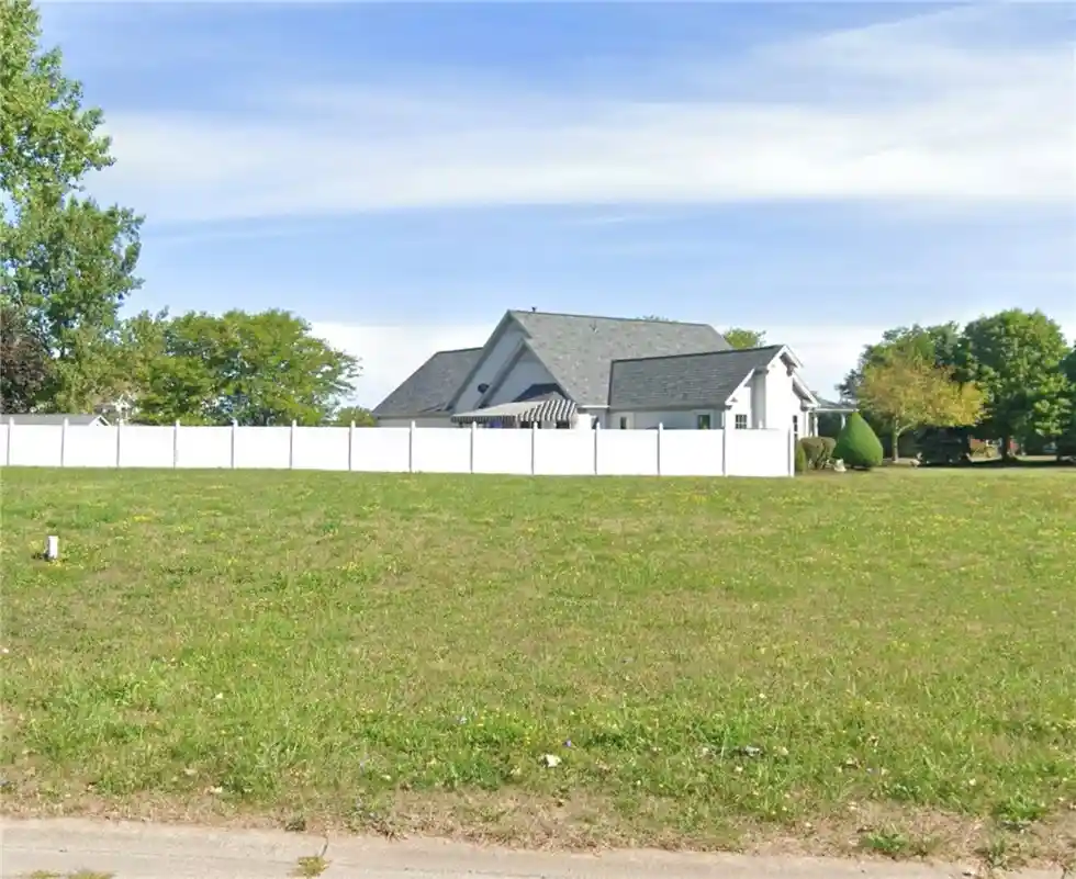 Photo 1 of Sale Pending at 5481 Pinecrest Dr, Lockport, NY 14094 | MLS# R1659530 | Listing updated on 2026-09-04